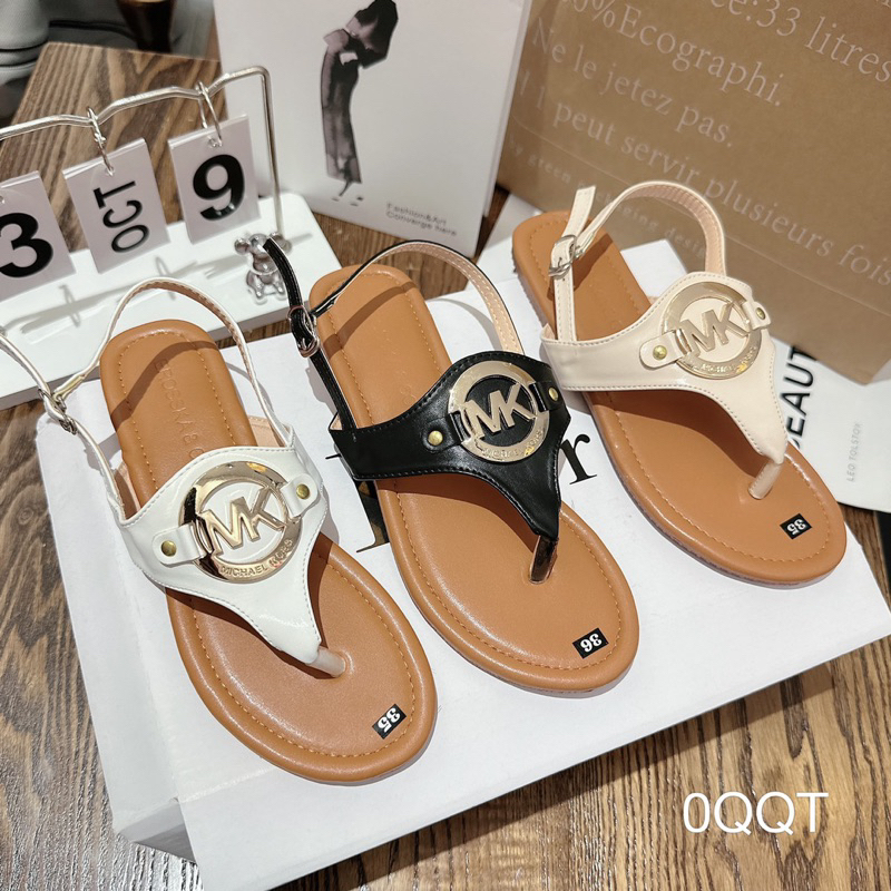 Sandal Bệt Kẹp Yếm Khoá Siêu Xinh