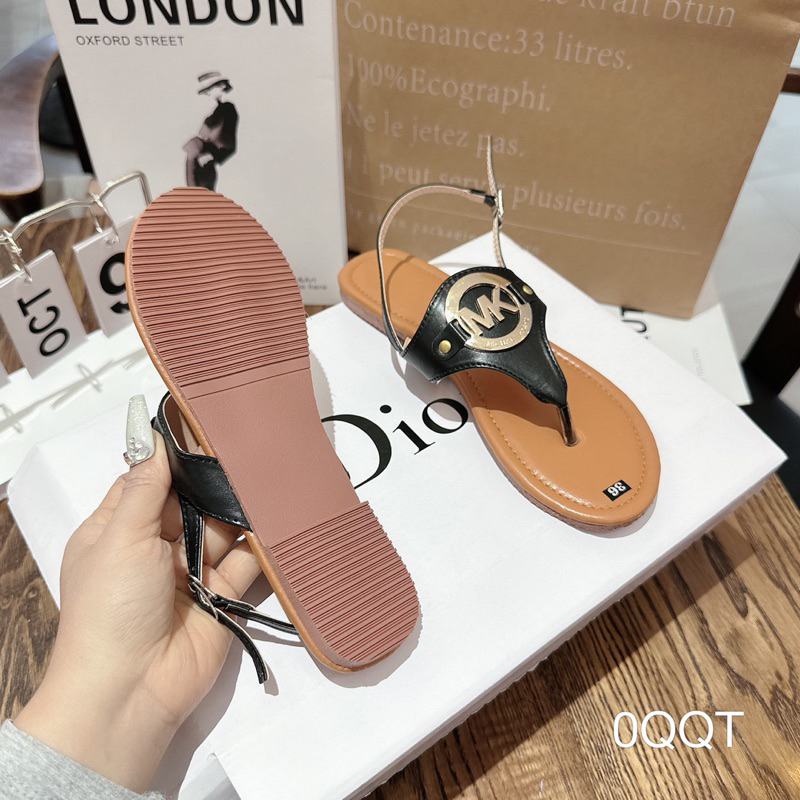 Sandal Bệt Kẹp Yếm Khoá Siêu Xinh