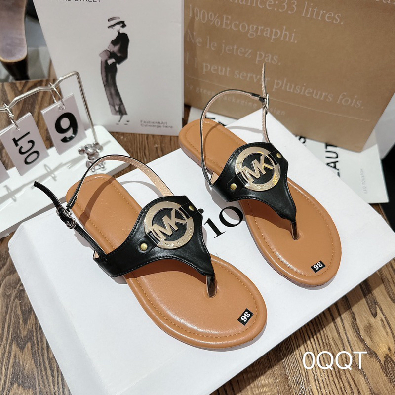 Sandal Bệt Kẹp Yếm Khoá Siêu Xinh