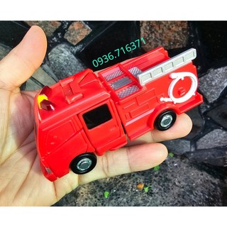 Robot Transformers biến hình xe cứu hỏa màu đỏ Tomica Nhật Bản