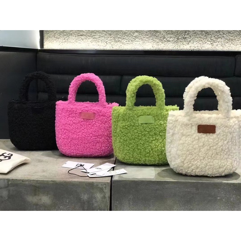 Túi xách UGG vải lông cừu dáng tote kèm quai chéo đủ màu xinh xắn dễ thương