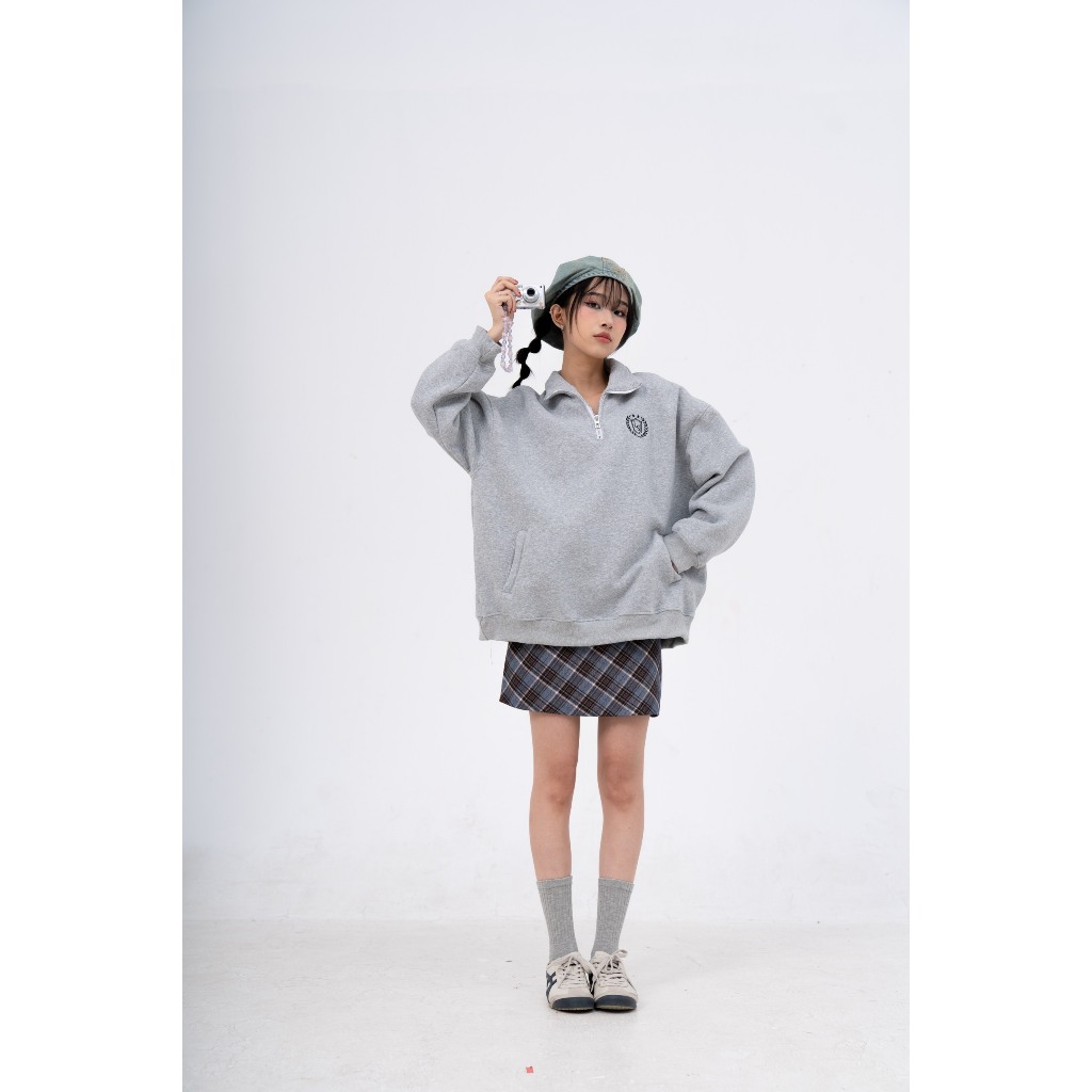 Áo nỉ sweatshirt cổ polo thêu ngực Lolliemade TKP192 LOLLIE STUDIO