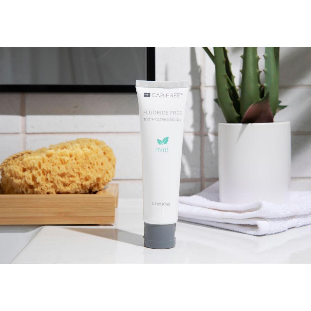 Gel làm sạch răng không chứa Fluoride CARIFREE FLUORIDE FREE TOOTH CLEANSING GEL tái khoáng men răng 65g của Mỹ