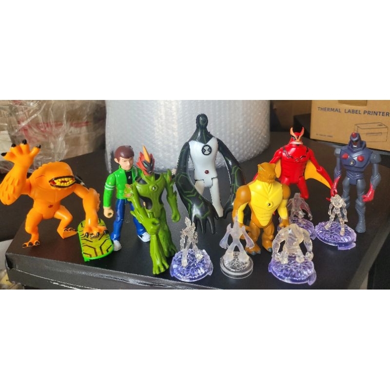 Set 4 mô hình Ben 10 khác nhau