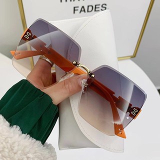  Mắt kính nữ gọng vuông lớn thời trang Hàn Quốc kính mát phong cách trẻ trung năng động 