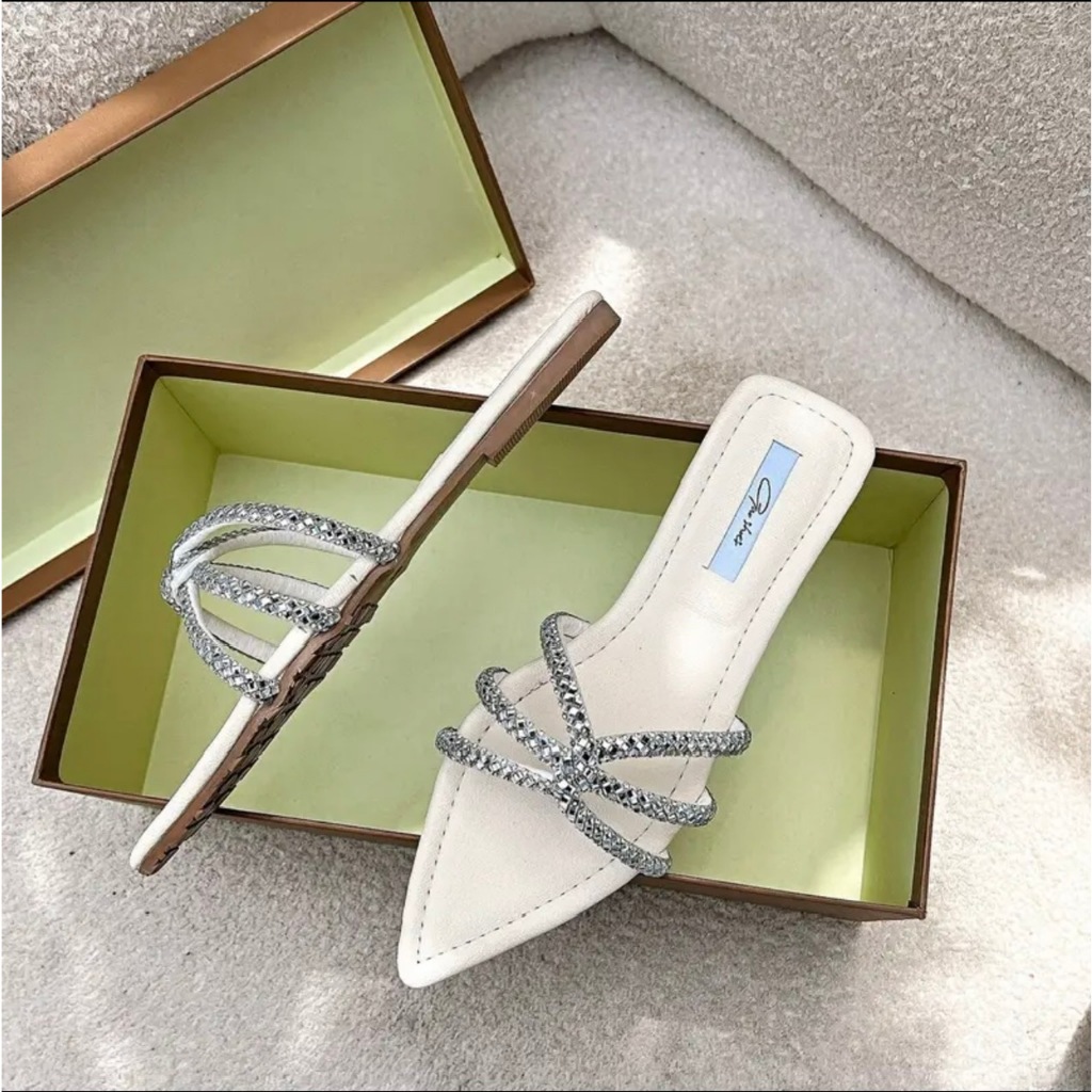 Dép lê mũi nhọn đính đá cực sang chảnh.mẫu HOT 2023