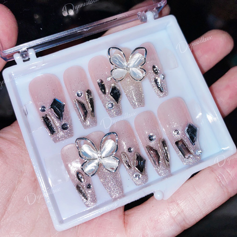 Nailbox móng tay giả đính đá ảnh thật