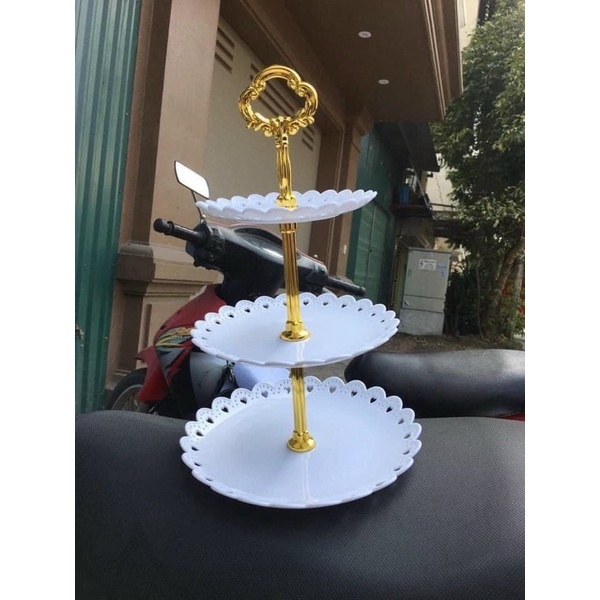 Đĩa nhựa tròn lỗ, vuông lỗ.