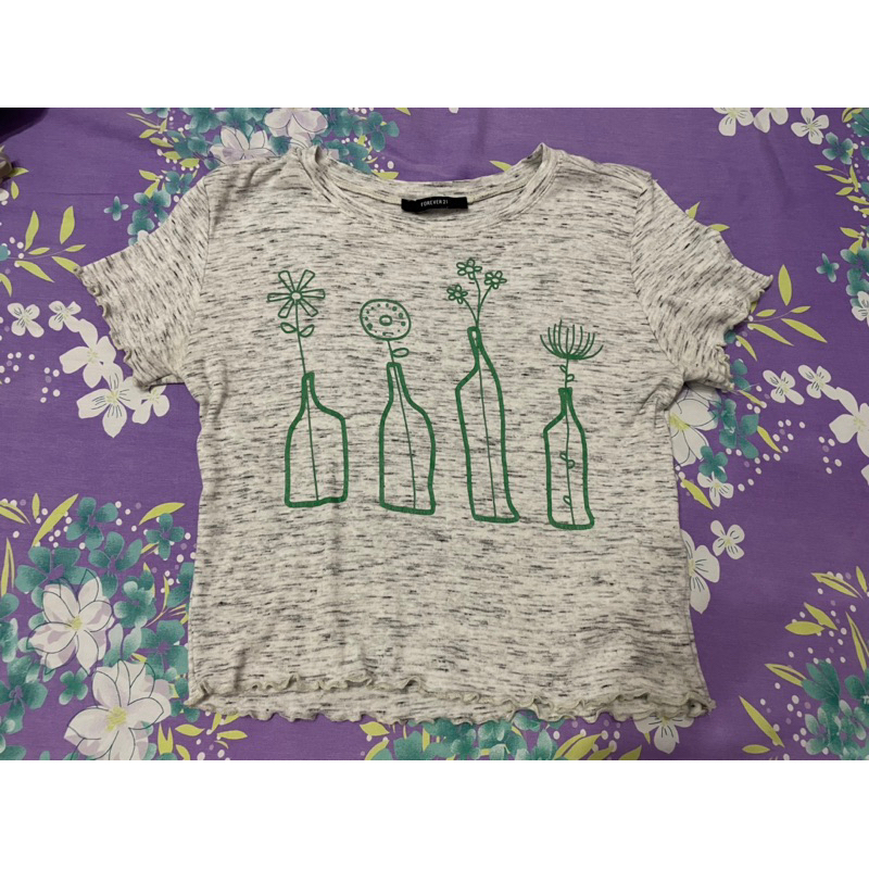 Pass áo thun viền bèo màu xám tiêu in hình