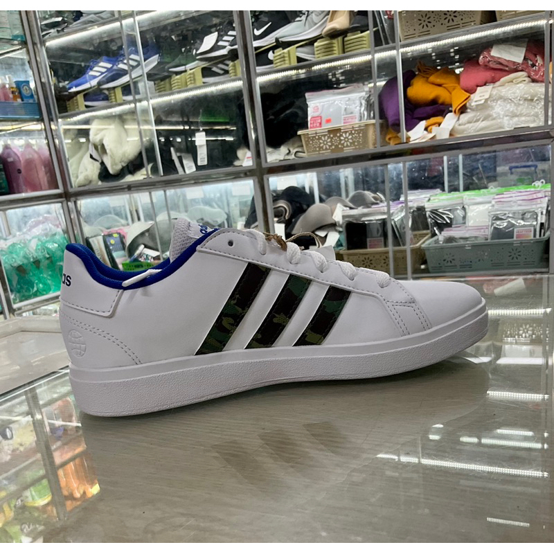 Giày Adidas chính hãng mua tại Nhật