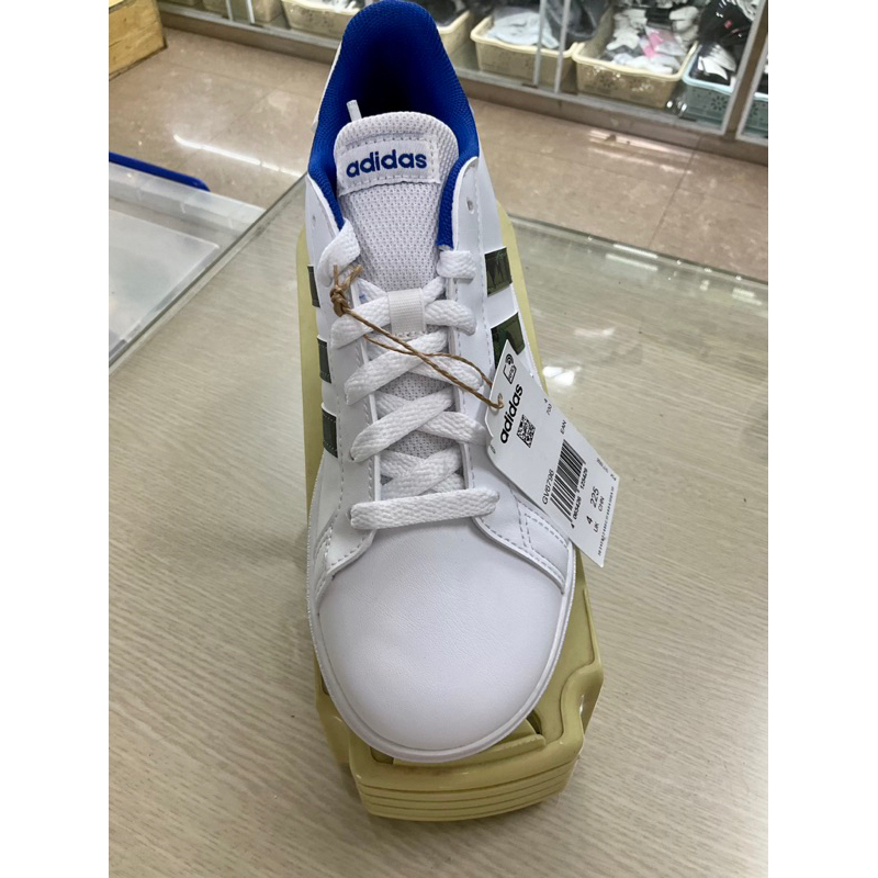 Giày Adidas chính hãng mua tại Nhật