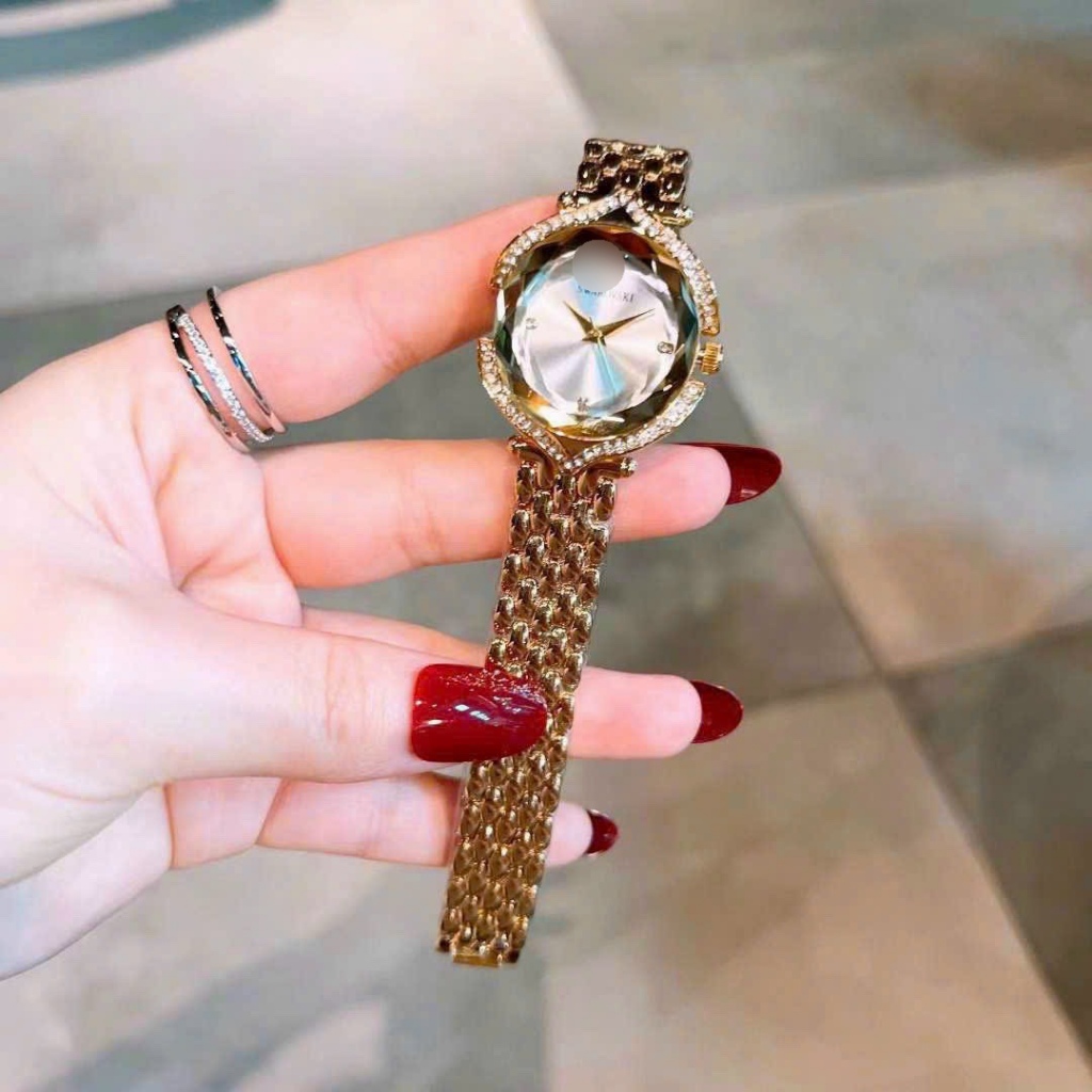 Đồng hồ nữ S-wa-roski nữ ,size : 30mm lun thời trang trẻ trung , sang trọng , chống nước 3atm, bảo hành 6 tháng