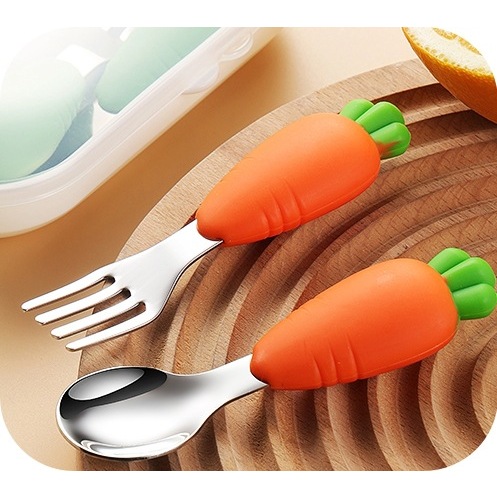Set Thìa Dĩa Tập Xúc Tập Ăn Cho Bé Hình Cà Rốt, Chân Mèo Đáng Yêu Chất Liệu Inox 304 An Toàn Lamkids
