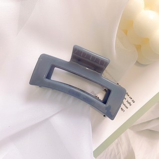 Kẹp tóc càng cua phong cách đơn giản thanh lịch