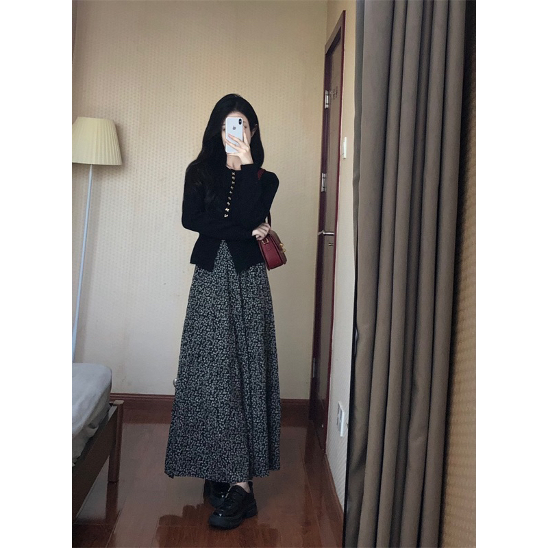 Set Áo Len Cardigan Cúc Nơ Kèm Ghim Cài Áo Phối Chân Váy Hoa Nhí Dài Tiểu Thư QCCC