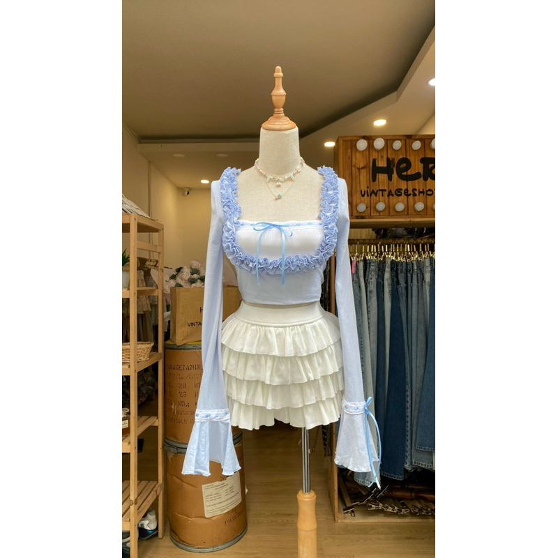 “𝐂𝐇𝐑𝐈𝐒𝐓𝐈𝐍𝐄 𝐓𝐎𝐏” Áo Croptop thun tay dài cổ vuông dễ thương, tay ống loe tiểu thư