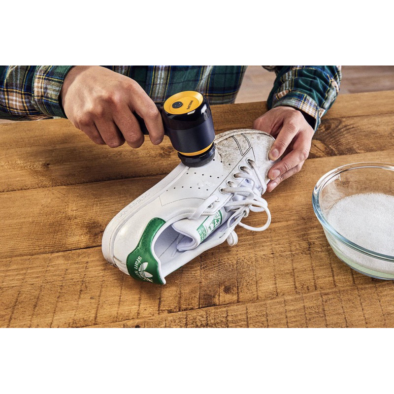Máy Vệ Sinh Giày Philips Sneaker Cleaner GCA1000 /60 - 3 Đầu Chải - Hàng Phân Phối Chính Hãng - Bảo hành 24 tháng