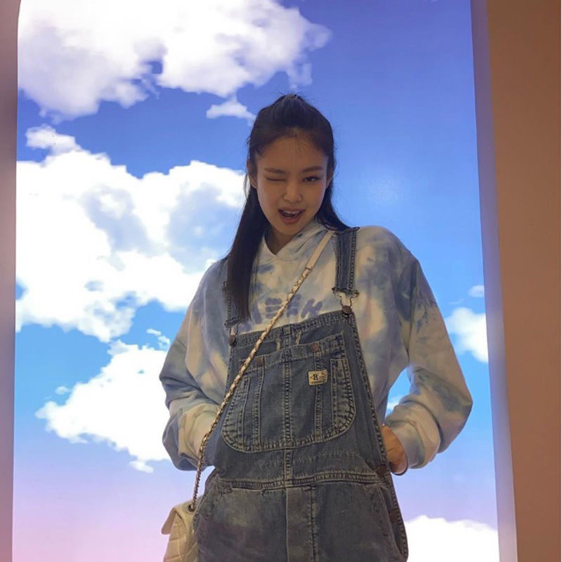 Áo hoodie đen Nieeh giống Jennie Blackpink