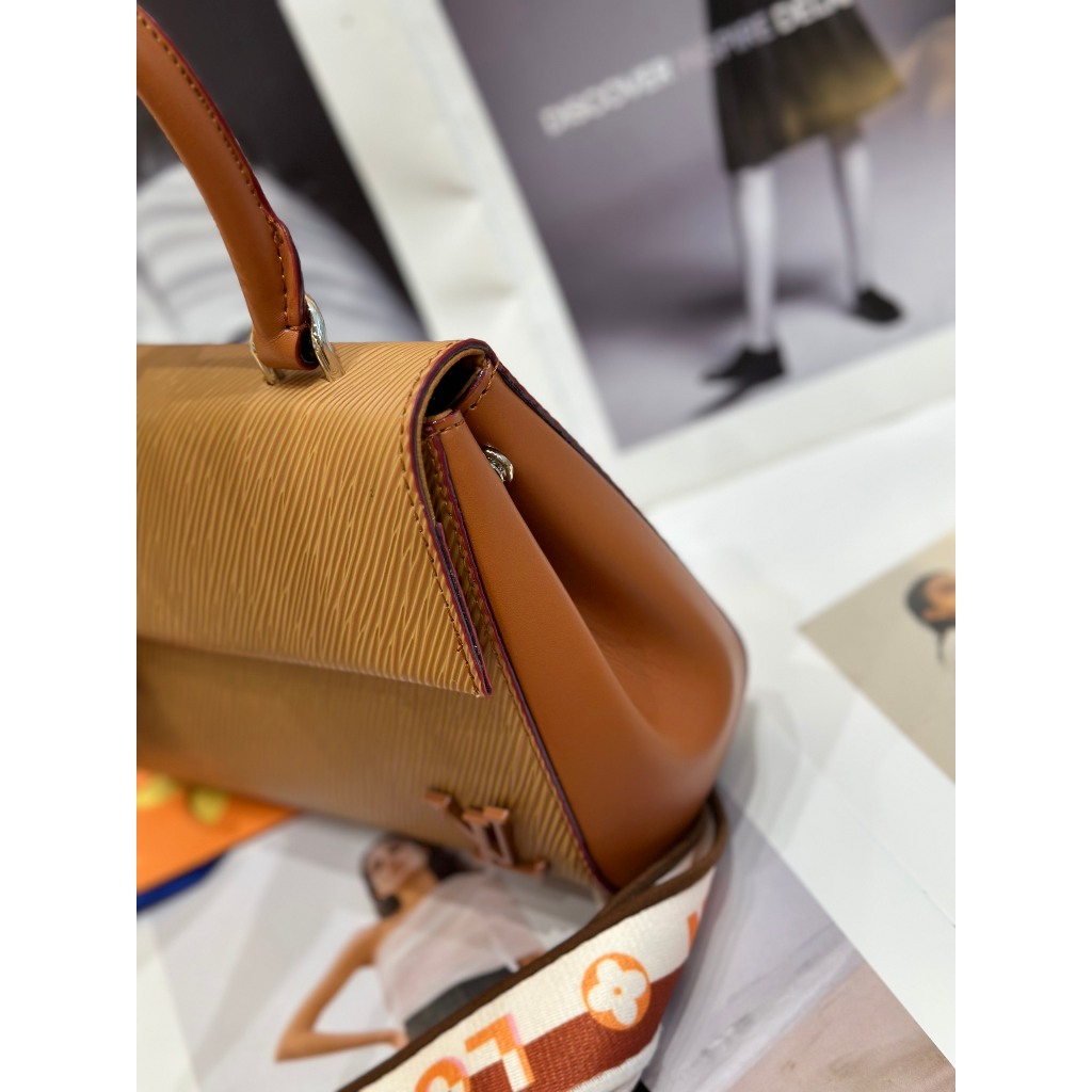 TÚI LV CLUNY BB MINI LÓT DA LỘN SZ20