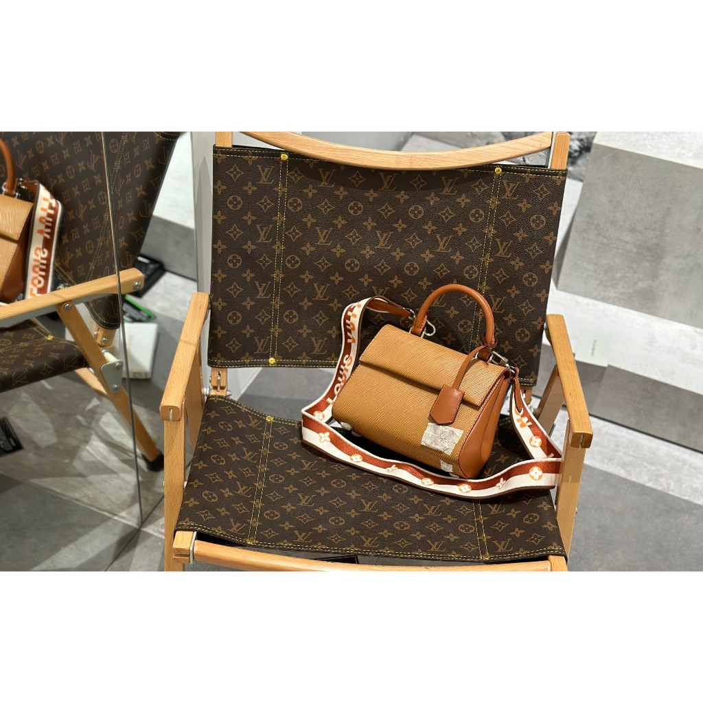 TÚI LV CLUNY BB MINI LÓT DA LỘN SZ20