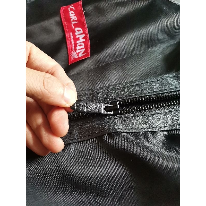 Áo khoác dù phản quang nhập khẩu theo xe Indonesia sản xuất.