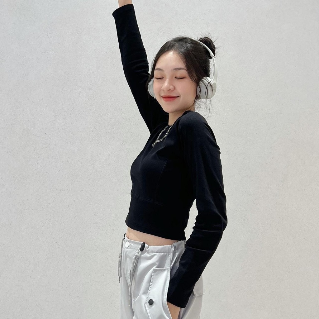 Áo croptop tay dài cổ tròn nữ basic ôm body