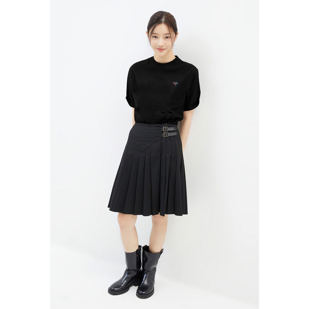 Áo thun GUESS. Unisex phù hợp cả Nam và Nữ. Chất vải Cotton mềm mịn, co giãn.