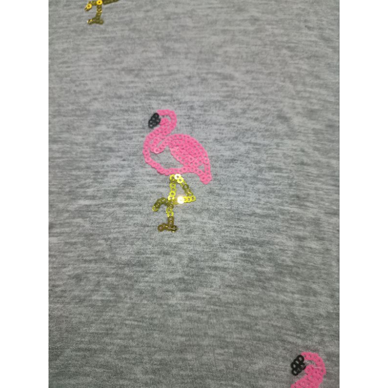 Áo thun chất mỏng mát đính hình hạt size M