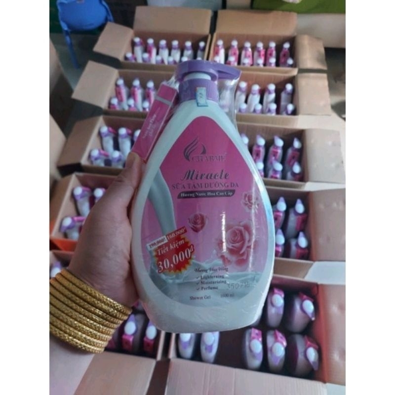 Sữa tắm trắng da hương nước hoa miracle_màu hồng_ chai to 1000m_tặng kèm nước hoa mini