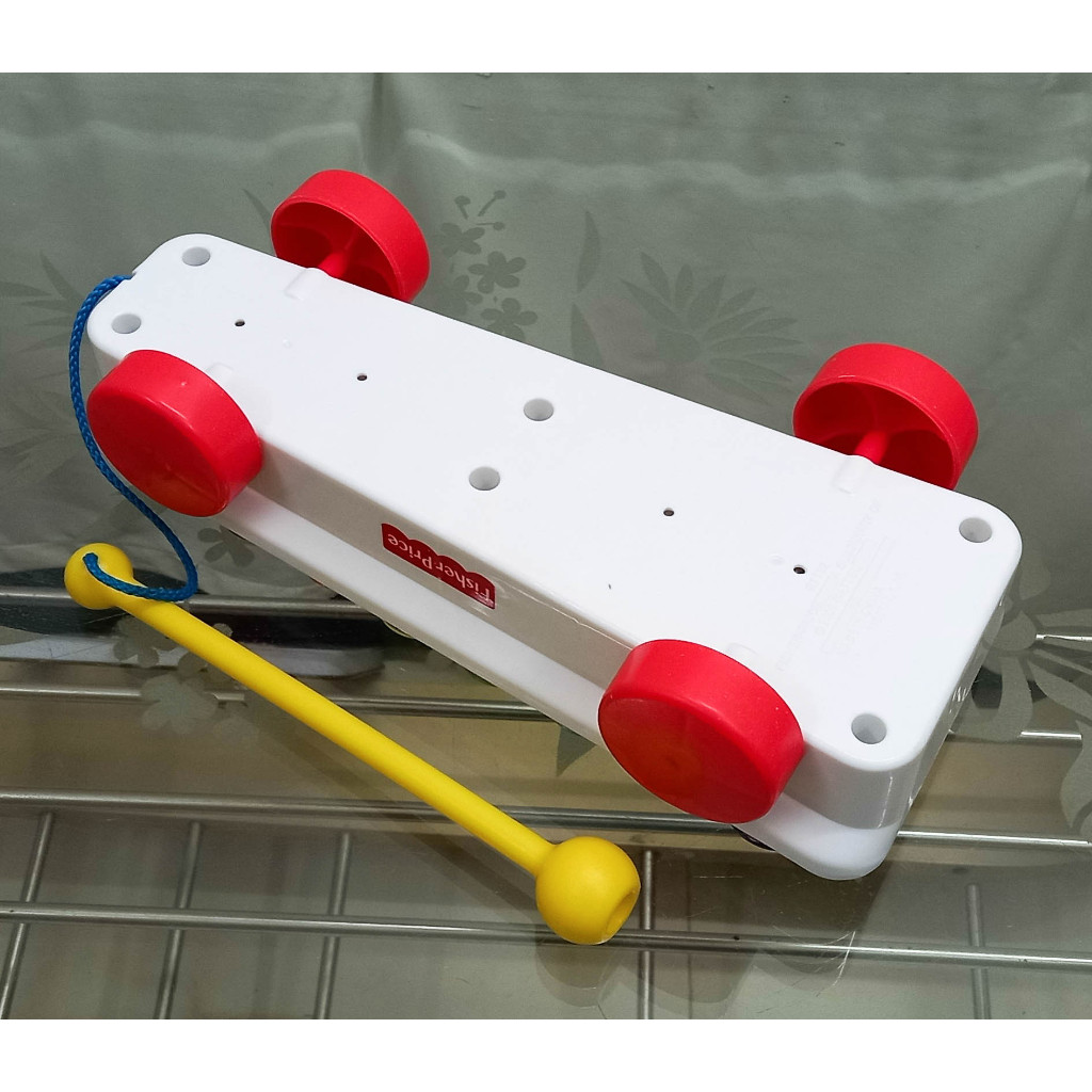 95% Chiếc đàn xylophone đồ chơi Fisher Price với dây kéo và bánh xe MỸ
