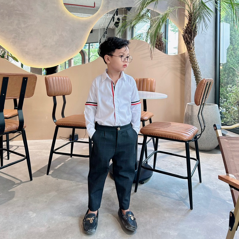 Sơ mi trắng phối viền tay hàng loại 1 không nhăn 100% cotton cho bé trai size từ 10 kí đến 40 kí