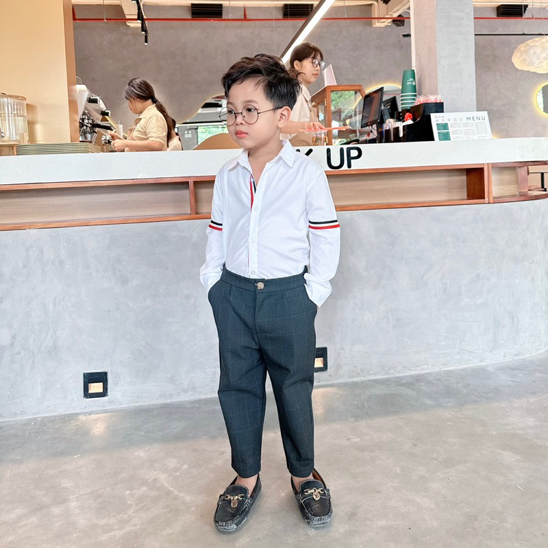 Sơ mi trắng phối viền tay hàng loại 1 không nhăn 100% cotton cho bé trai size từ 10 kí đến 40 kí