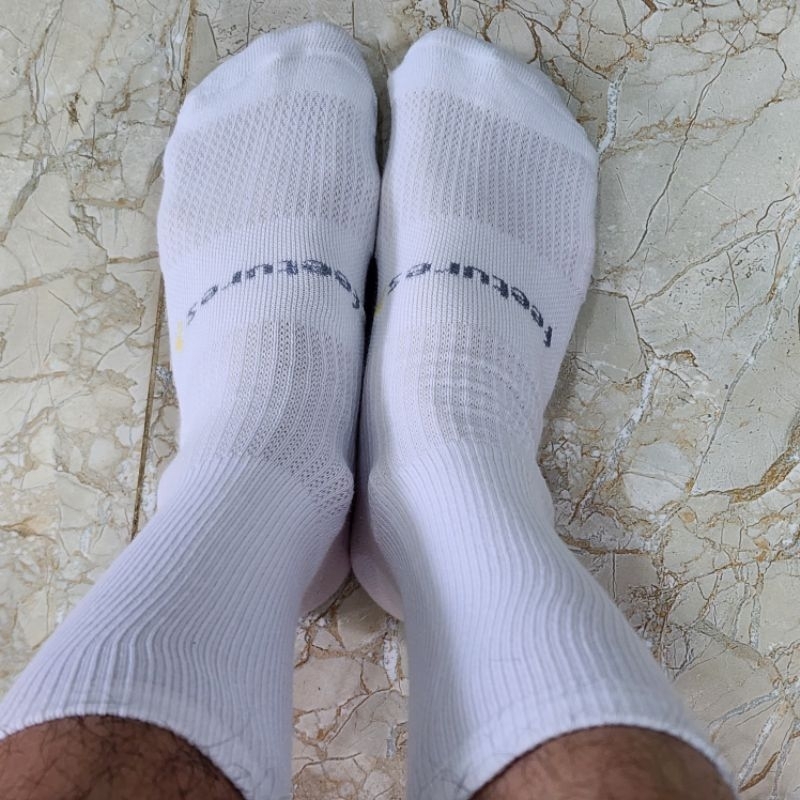 Tất đá bóng Feetures cổ lửng