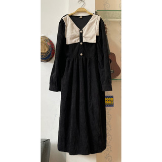 Đầm nhung màu đen phối cổ be size s m