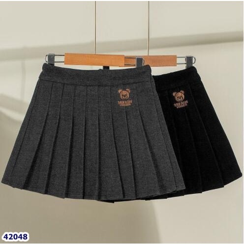 Chân Váy xếp li cho bé yêu nhà mình ạ!