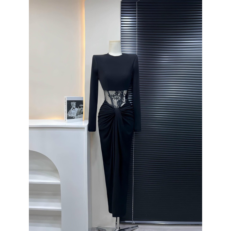 Đầm thiết kế tay dài ren lưới bụng - carotshop