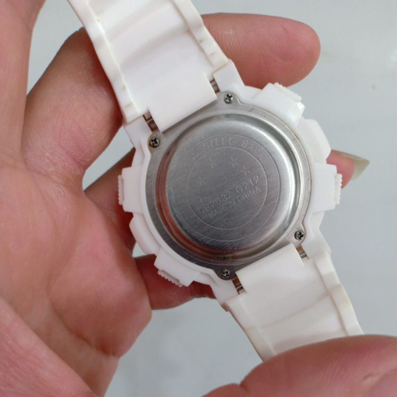 Đồng hồ si nam điện tử hiệu BLUE PLANET màu trắng