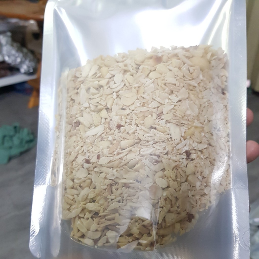 Hạnh nhân vỡ làm bánh, sữa 500Gr