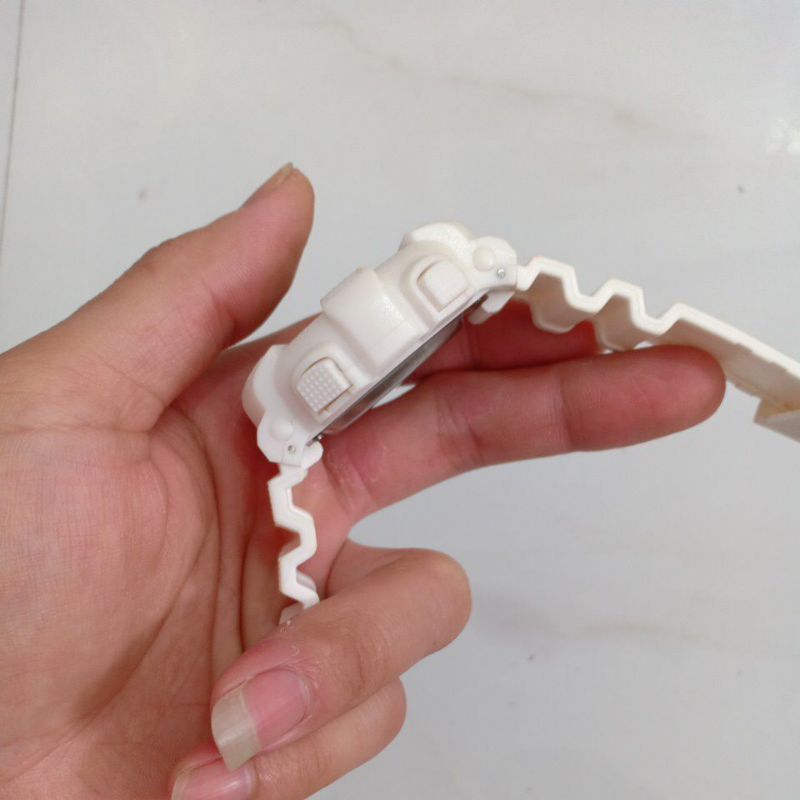 Đồng hồ si nam điện tử hiệu BLUE PLANET màu trắng