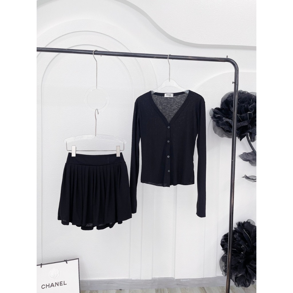 SET ÁO GÂN ĐŨA TAY DÀI CUỐN BIÊN GÀI NÚT + CHÂN VÁY GÂN ĐŨA ĐEN  SHEEP