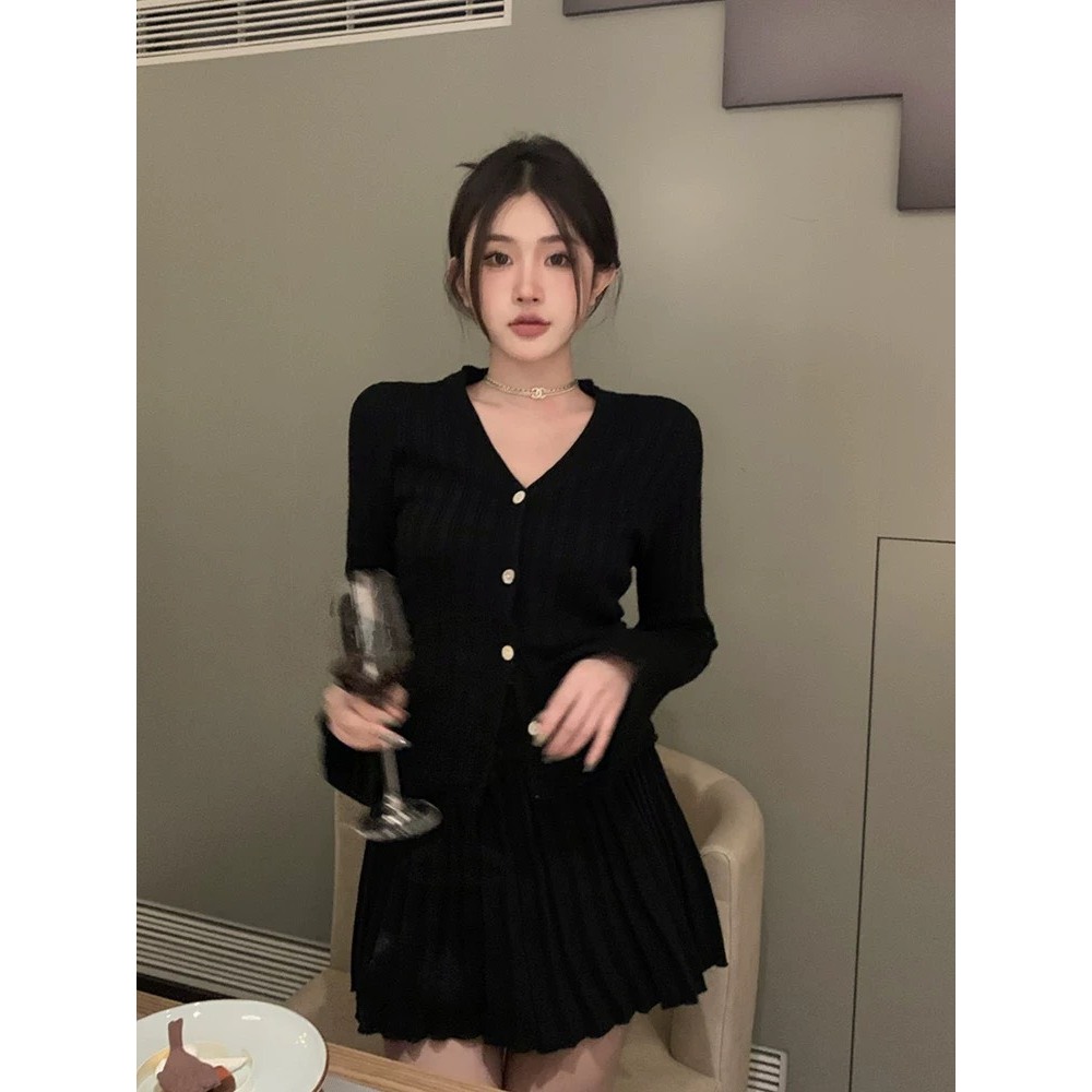 SET ÁO GÂN ĐŨA TAY DÀI CUỐN BIÊN GÀI NÚT + CHÂN VÁY GÂN ĐŨA ĐEN  SHEEP