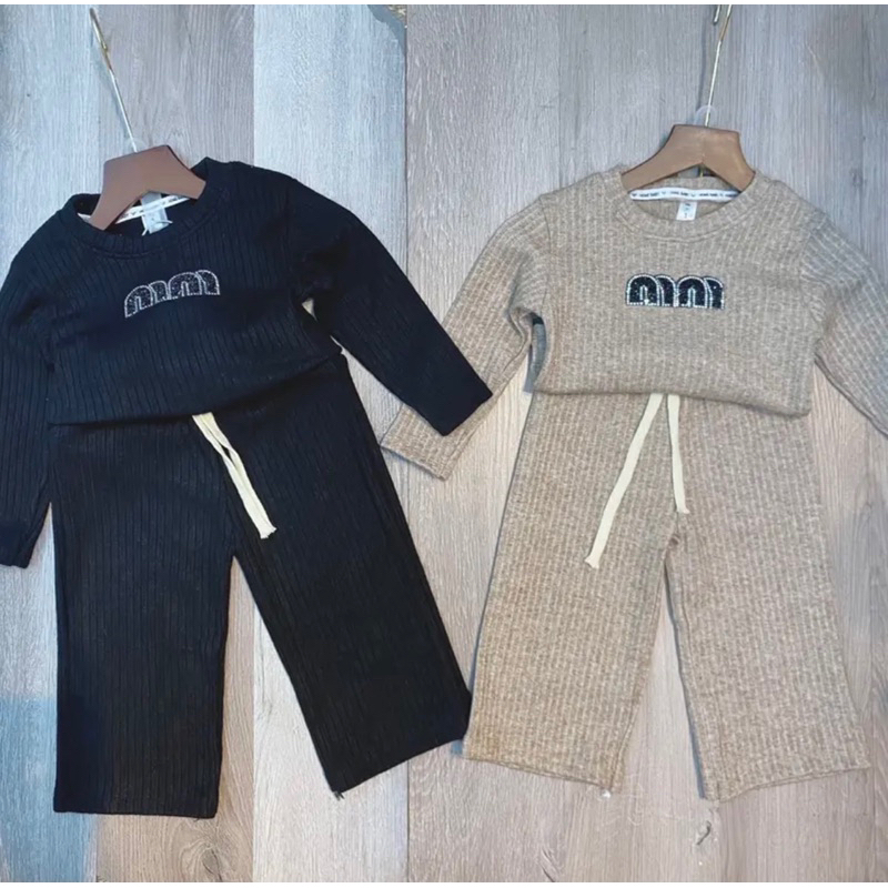 Set bộ len siêu đẹp cho bé gái
