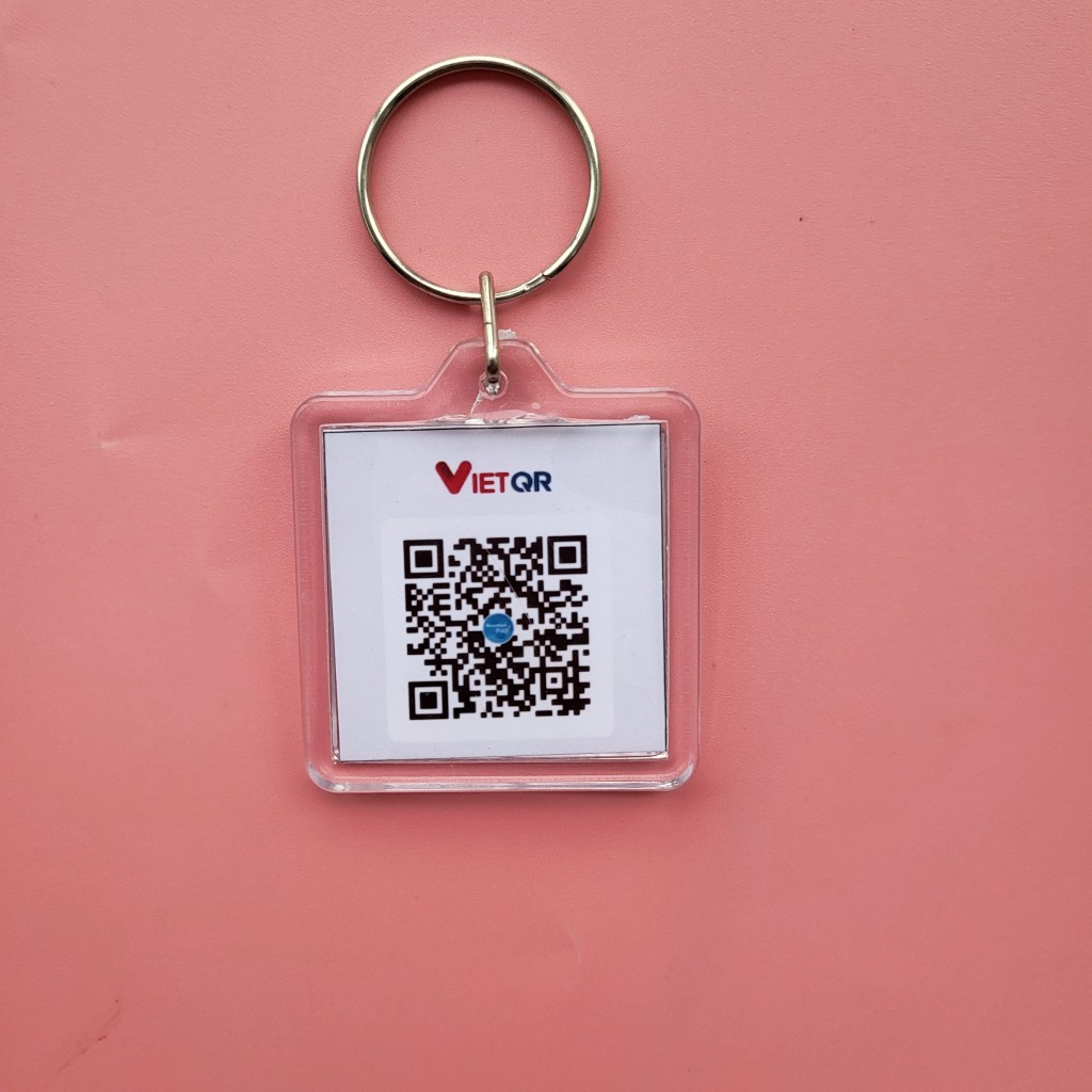 Móc khoá in mã QR code tài khoản ngân hàng theo yêu cầu