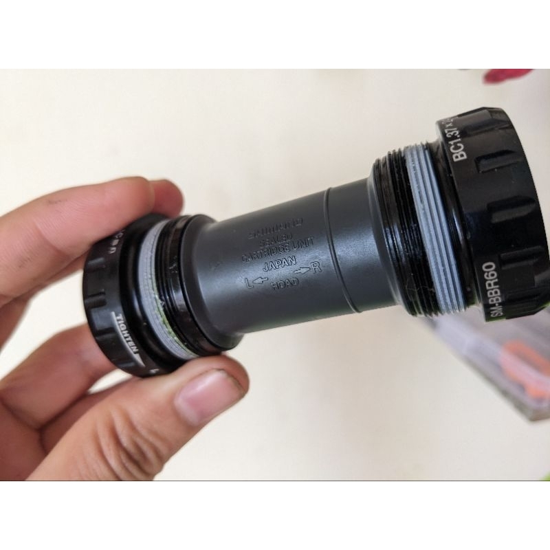 BB ren vặn Shimano rs60 japan sản xuất tại Nhật