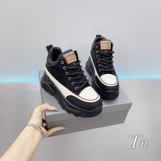 Giày sneaker nâng đế màu đen pha fullbox