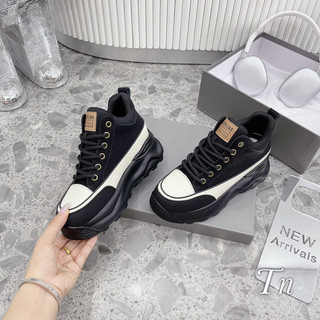 Giày sneaker nâng đế màu đen pha fullbox