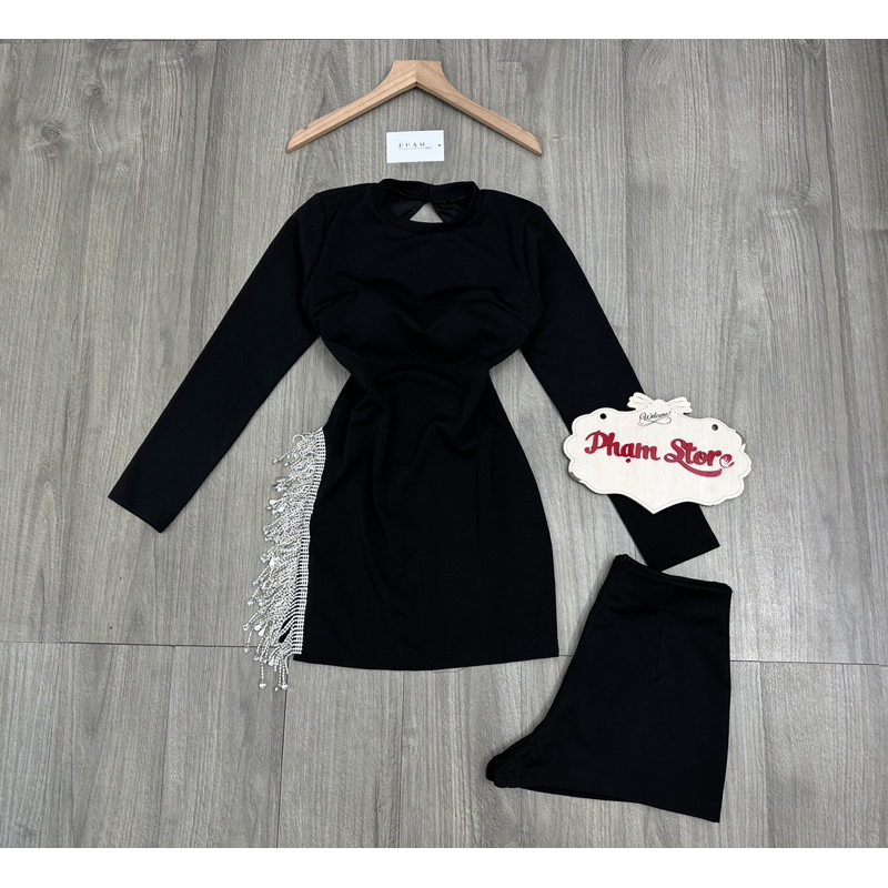 Set body tua đá xẻ tà+ quần short
