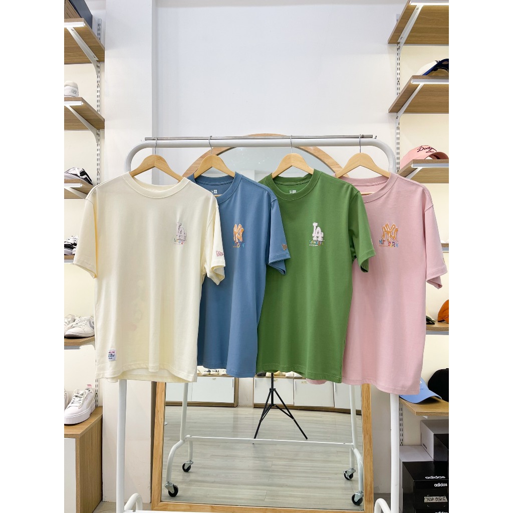 - Áo New Era Ny logo vàng