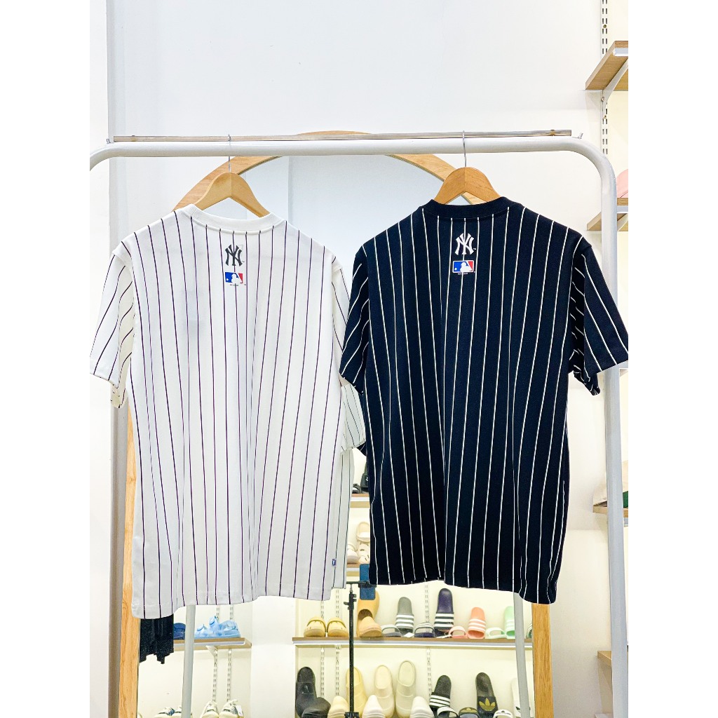 - Áo New Era Ny logo vàng