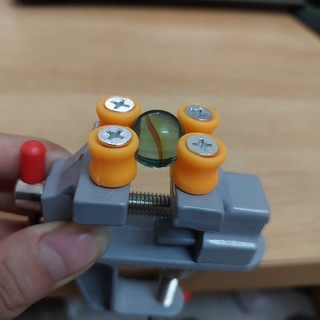 Ê tô mini kẹp bàn làm đồ mỹ nghệ kẹp giữ hạt vòng hoặc eto để bàn mini ê tô kẹp mạch điện tử